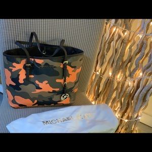 Jet set travel Michael Kors bag